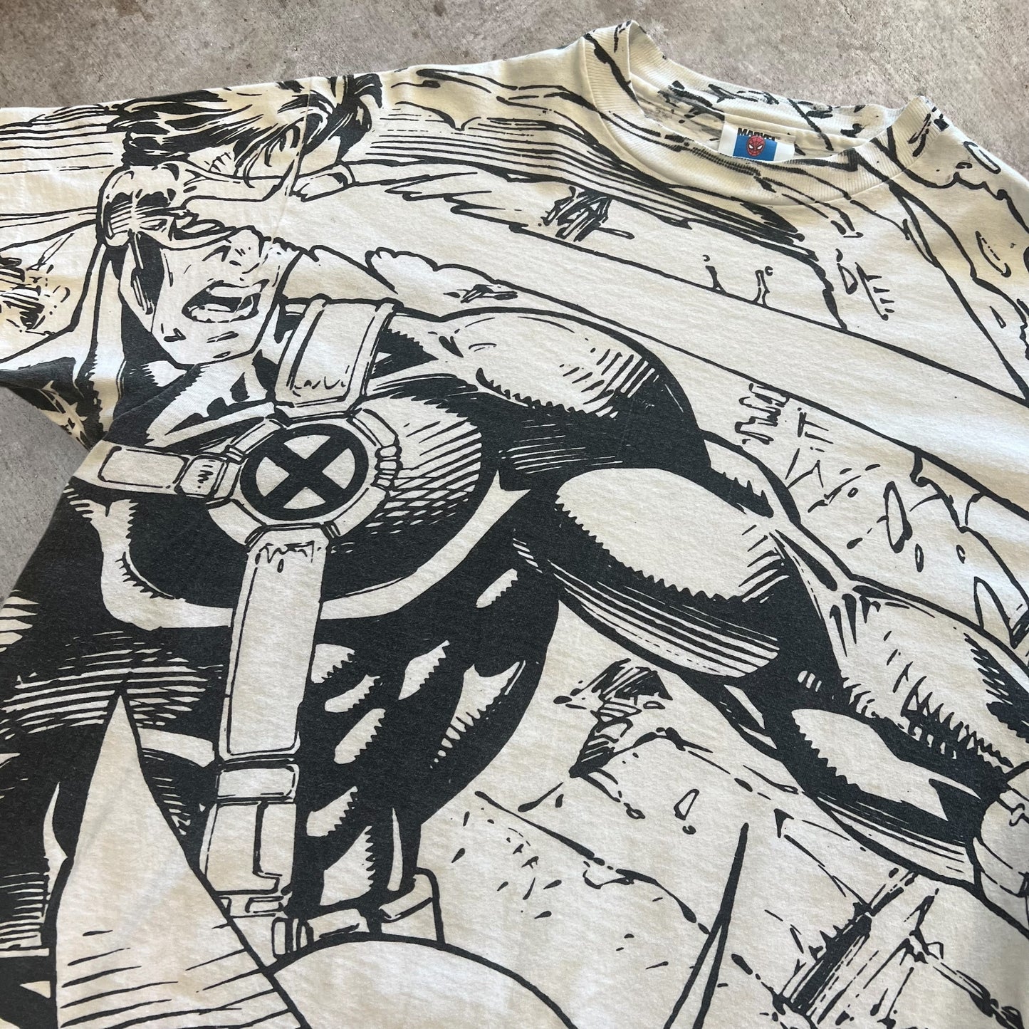 (L) 1991 Rare Mega Print T-shirt