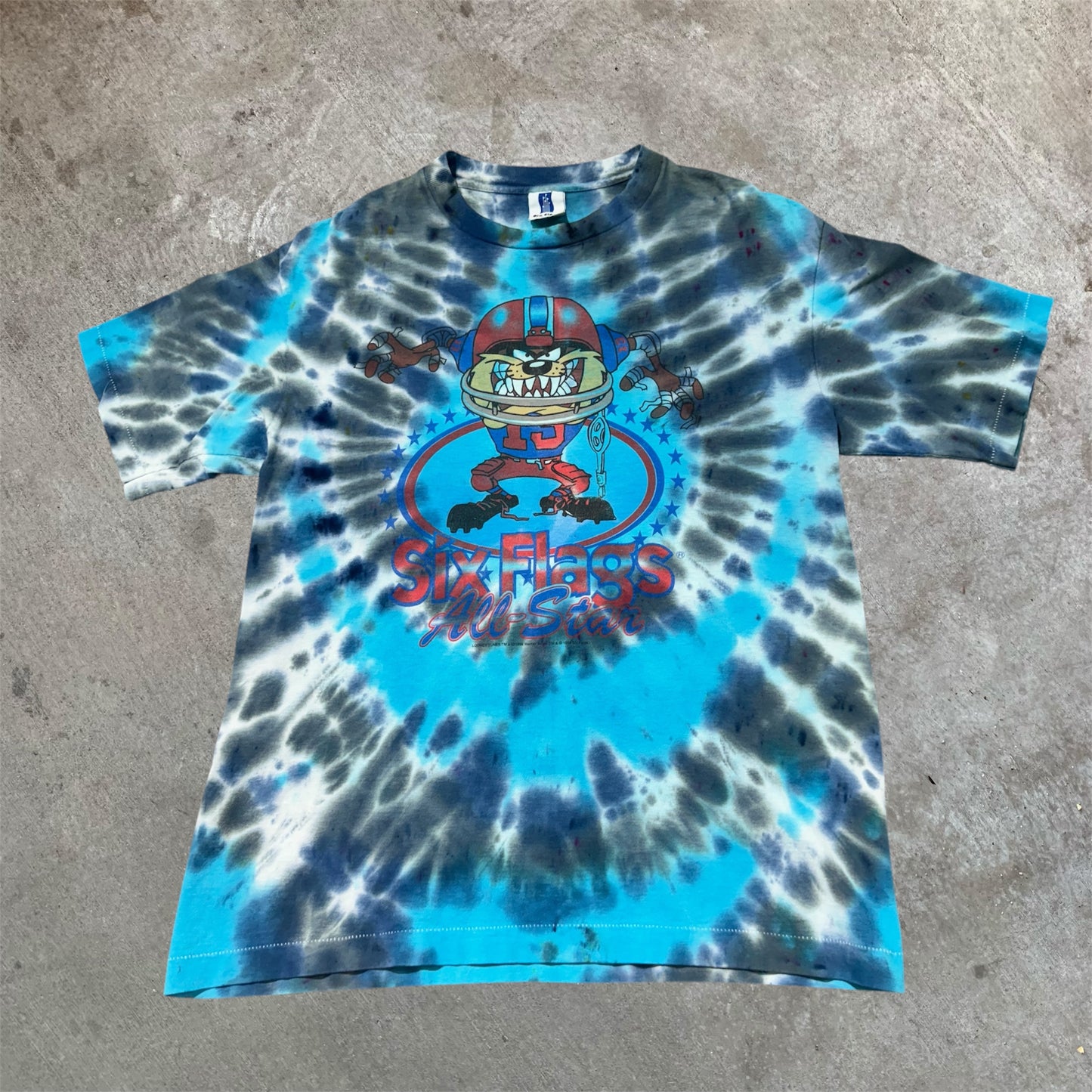 (L) 90s Six Flags Taz Shirt