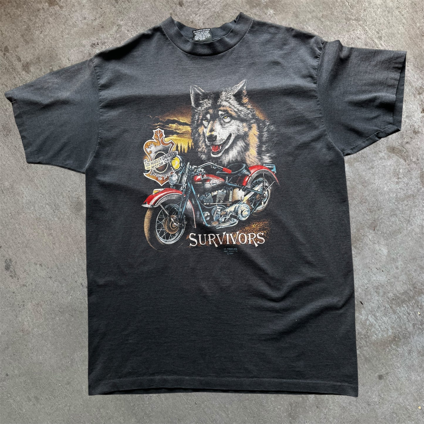 (XL) 90s 3D Emblem Surviors Shirt