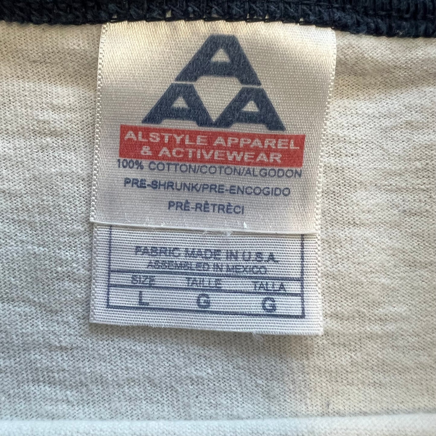 (L) 2002 Vintage Red Hot Chili Peppers Tshirt