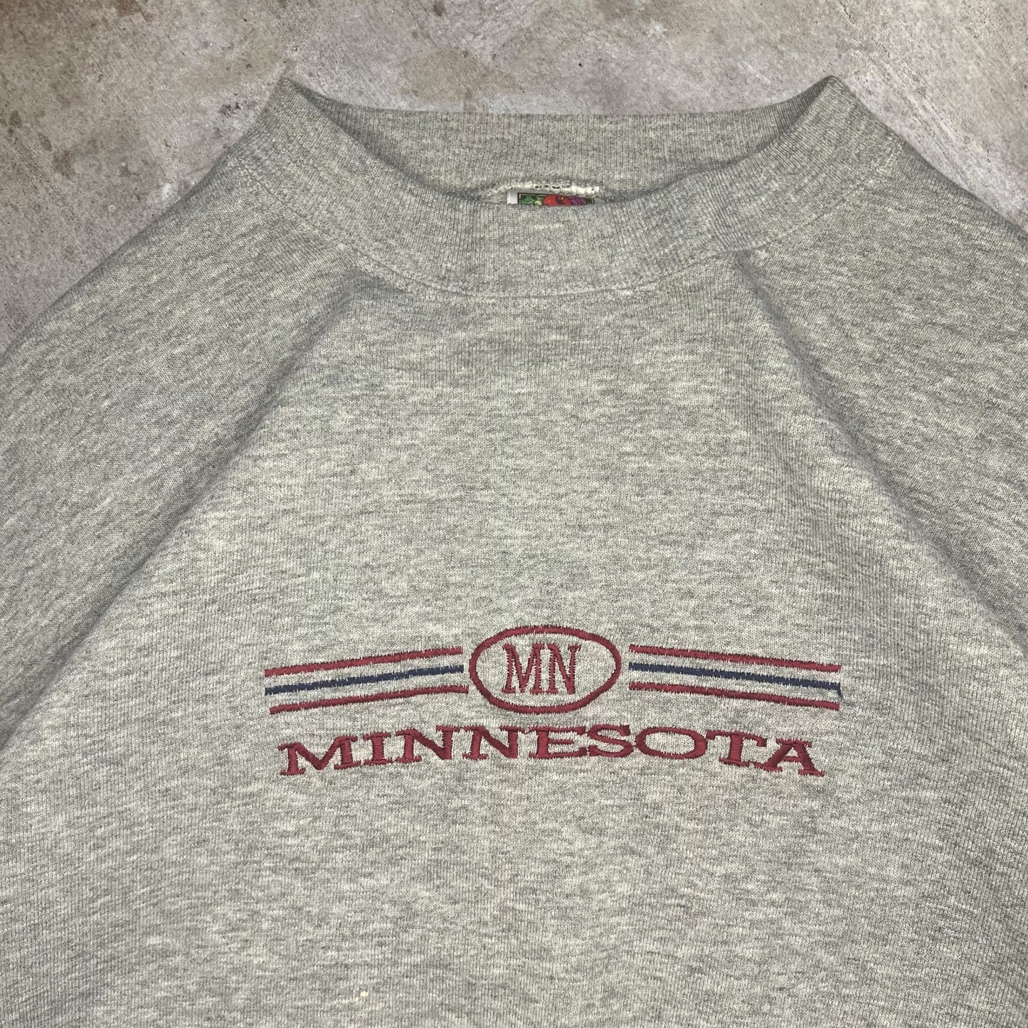 (L) 90s Minnesota Embroidered Crewneck