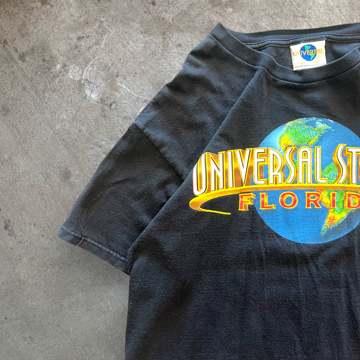 (L) 90s Universal Studios Florida Tshirt