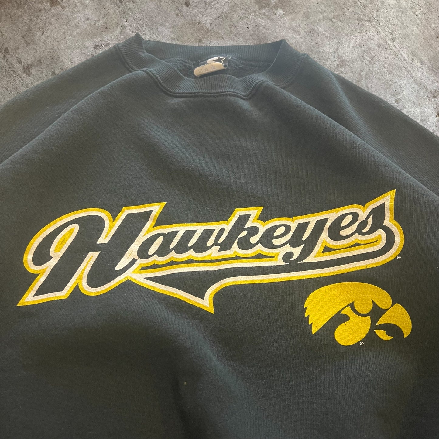 (XL) 2000s Iowa Hawkeyes Crewneck