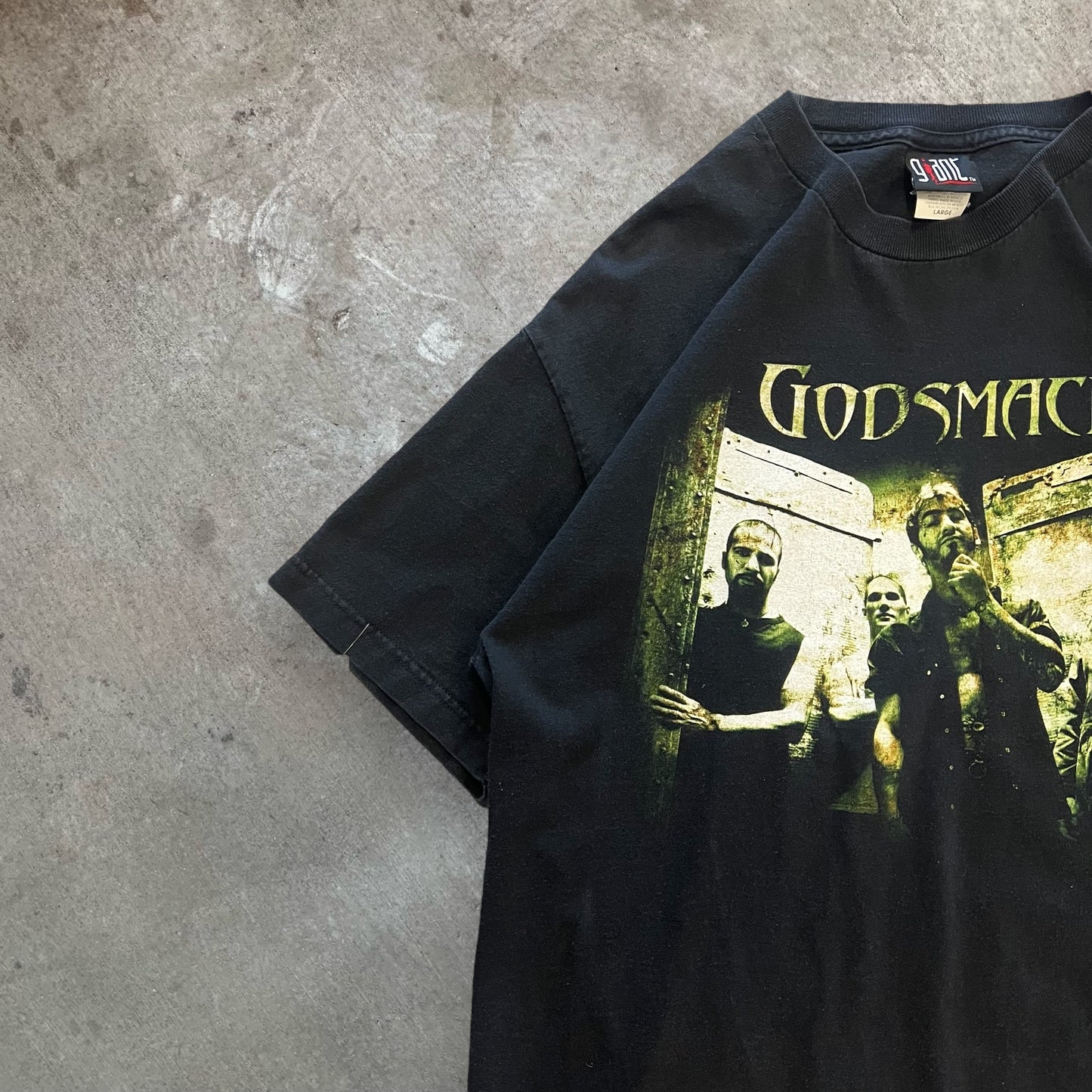 (L) Y2K Godsmack Tshirt