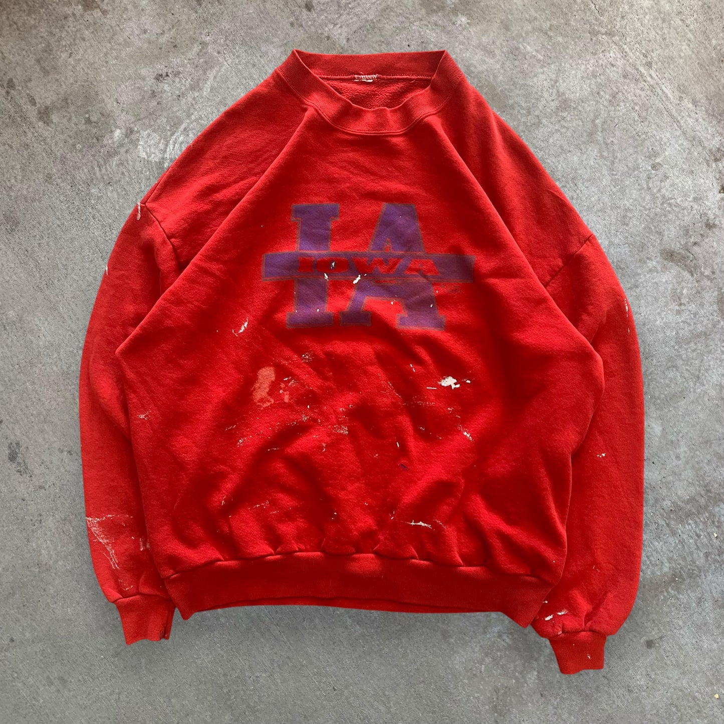 (XL) 90s Distressed Iowa Crewneck