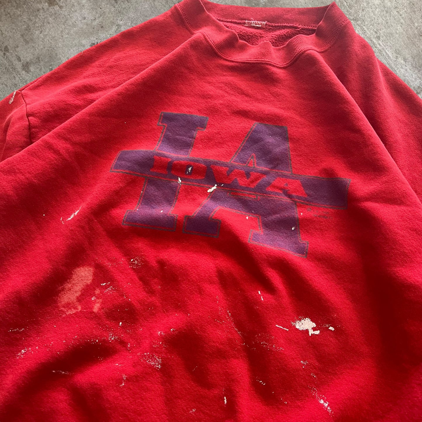 (XL) 90s Distressed Iowa Crewneck